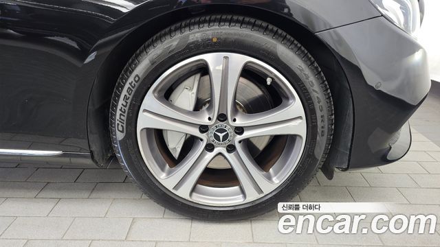 Mercedes-Benz E-Class (W213) E300 Avantgarde 2019 — фото 21
