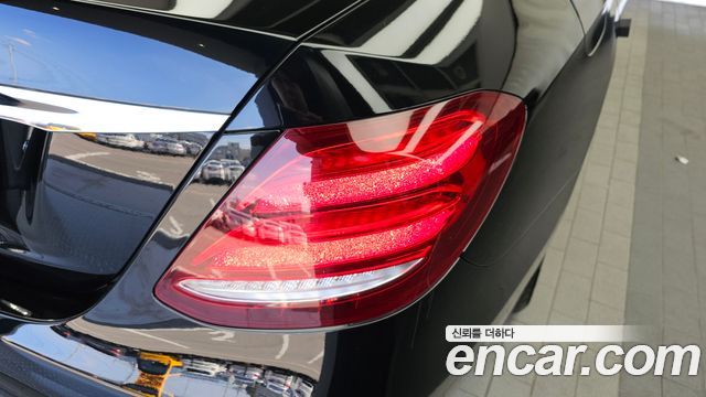 Mercedes-Benz E-Class (W213) E300 Avantgarde 2019 — фото 23