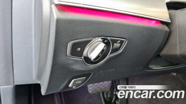 Mercedes-Benz E-Class (W213) E300 Avantgarde 2019 — фото 30