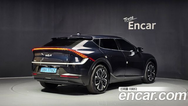 Kia EV6 Standard 4WD Air 2022 — фото 2