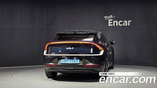 Kia EV6 Standard 4WD Air 2022 — фото 4