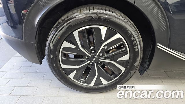 Kia EV6 Standard 4WD Air 2022 — фото 5