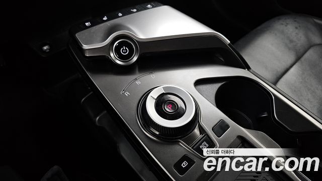 Kia EV6 Standard 4WD Air 2022 — фото 9
