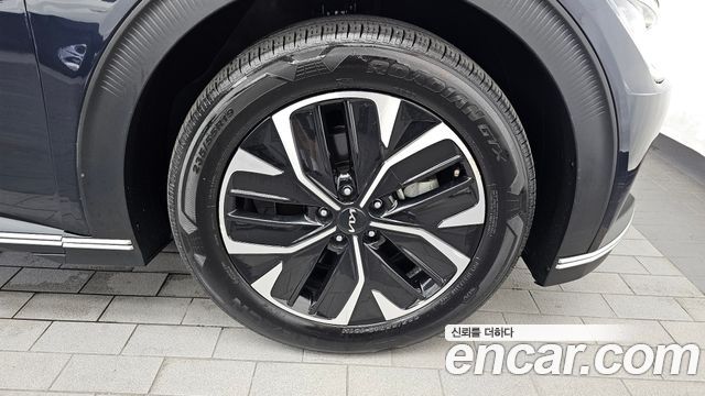 Kia EV6 Standard 4WD Air 2022 — фото 21