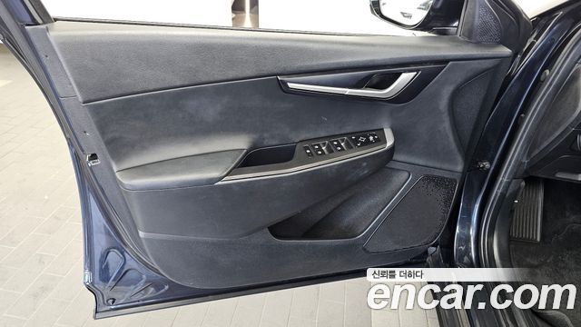 Kia EV6 Standard 4WD Air 2022 — фото 24