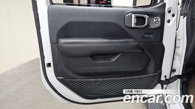 Jeep Wrangler (JL) 2.0 Overland 4Door 2019 — фото 24