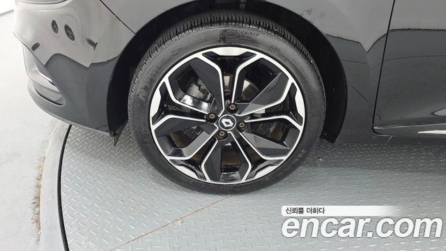 Renault Korea Clio Intens 2018 — фото 5