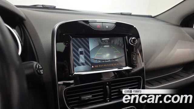 Renault Korea Clio Intens 2018 — фото 14