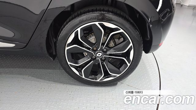 Renault Korea Clio Intens 2018 — фото 21