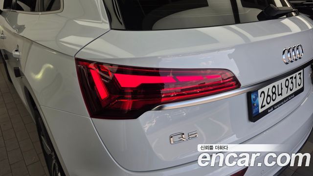 Audi Q5 (FY) 45 TFSI Quattro Premium 2021 — фото 29