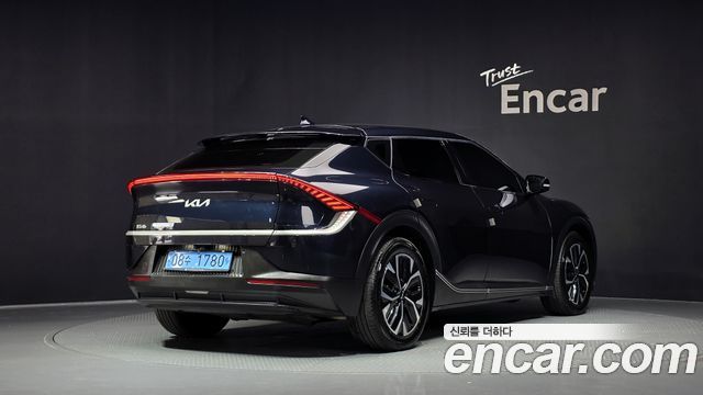 Kia EV6 Standard 4WD Air 2022 — фото 2