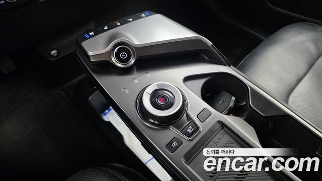 Kia EV6 Standard 4WD Air 2022 — фото 9