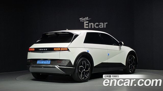 Hyundai Ioniq 5 Standard Exclusive 2023 — фото 2