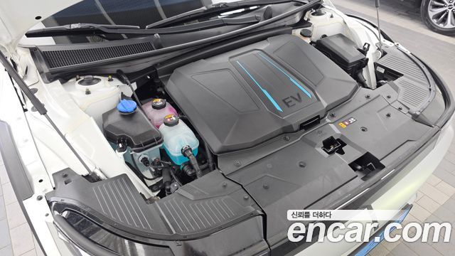 Hyundai Ioniq 5 Standard Exclusive 2023 — фото 6