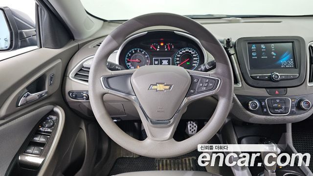 Chevrolet Malibu 1.5 Turbo LS Deluxe 2017 — фото 15