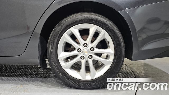 Chevrolet Malibu 1.5 Turbo LS Deluxe 2017 — фото 21