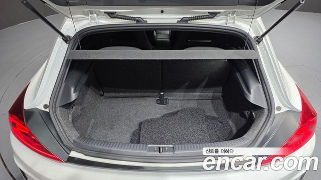 Volkswagen Scirocco 2.0 TDI R-Line 2015 — фото 19