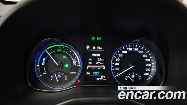 Hyundai Kona Hybrid Modern 2023 — фото 8