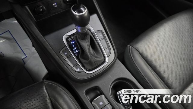 Hyundai Kona Hybrid Modern 2023 — фото 9