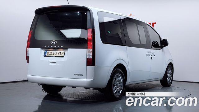 Hyundai Staria Cargo 5-Seater Modern 2022 — фото 2