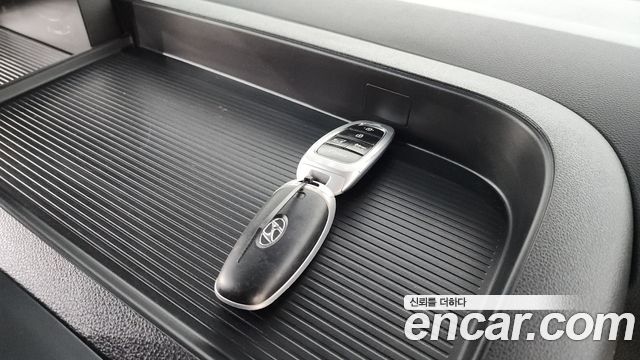 Hyundai Staria Cargo 5-Seater Modern 2022 — фото 19