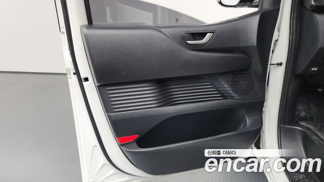 Hyundai Staria Cargo 5-Seater Modern 2022 — фото 30