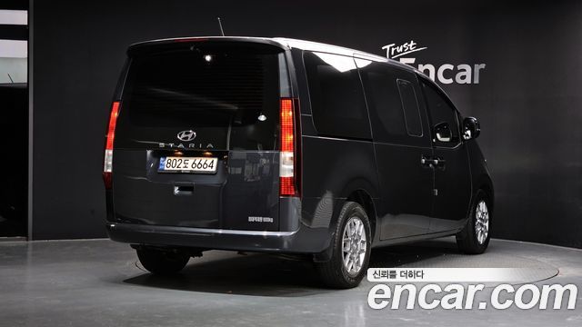 Hyundai Staria L3.5 Cargo 5-Seater Modern 2022 — фото 2