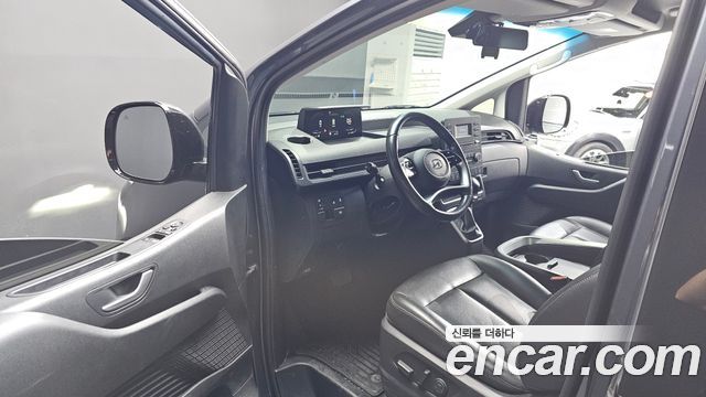 Hyundai Staria L3.5 Cargo 5-Seater Modern 2022 — фото 10