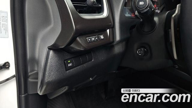 Lexus UX300e 2WD 2022 — фото 28