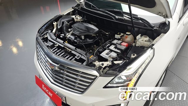 Cadillac XT5 3.6 Platinum 2019 — фото 6
