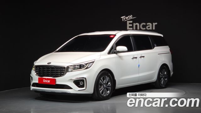 Kia Carnival 9-Seater Luxury 2019 — фото 1