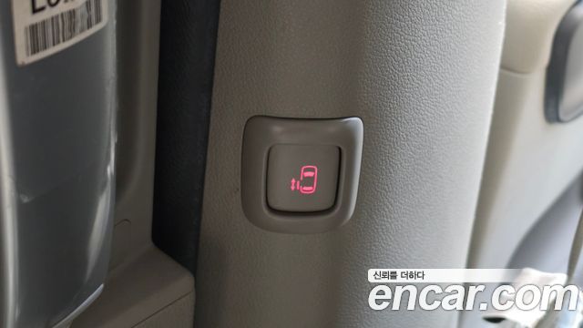 Kia Carnival 9-Seater Luxury 2019 — фото 16