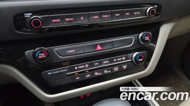 Kia Carnival 9-Seater Luxury 2019 — фото 17