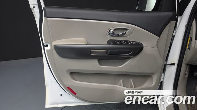 Kia Carnival 9-Seater Luxury 2019 — фото 24