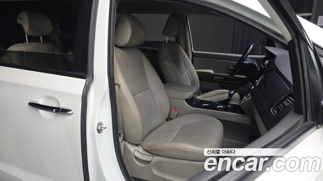 Kia Carnival 9-Seater Luxury 2019 — фото 26