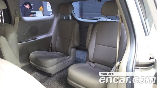 Kia Carnival 9-Seater Luxury 2019 — фото 31