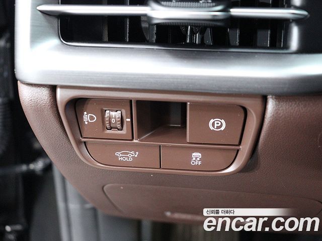 Hyundai Grandeur (GN7) 2,5 Gasoline 2WD Exclusive 2024 — фото 10
