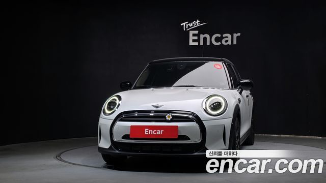 MINI Cooper 5Door Classic Third Generation 2024 — фото 3