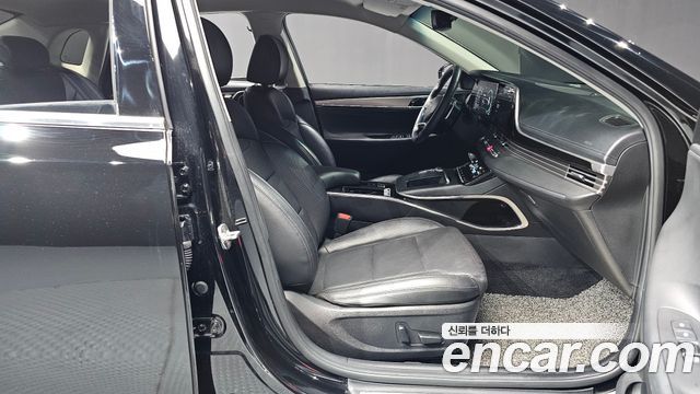 Hyundai Grandeur (IG) 2.5 Premium 2023 — фото 26