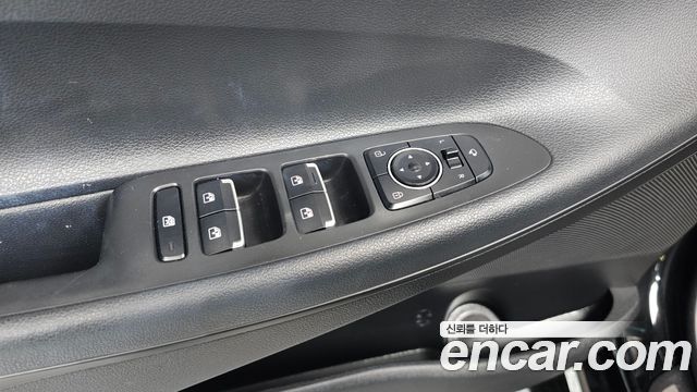 Hyundai Grandeur (IG) 2.5 Premium 2023 — фото 28
