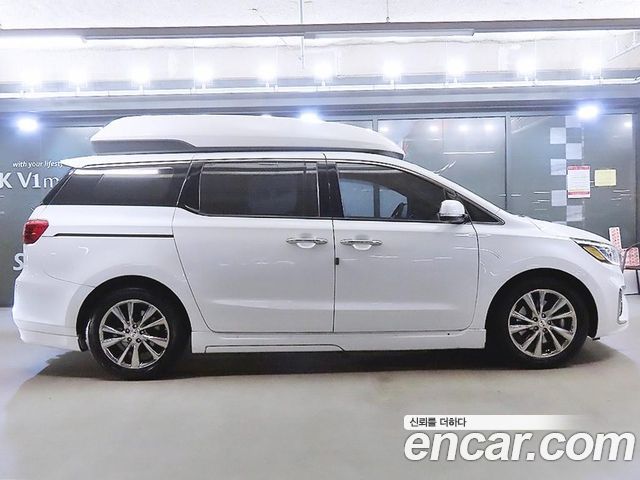 Kia Carnival Gasoline 7-Seater Hi-Limousine President 2019 — фото 3