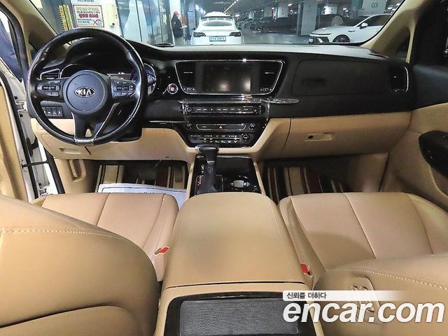 Kia Carnival Gasoline 7-Seater Hi-Limousine President 2019 — фото 10