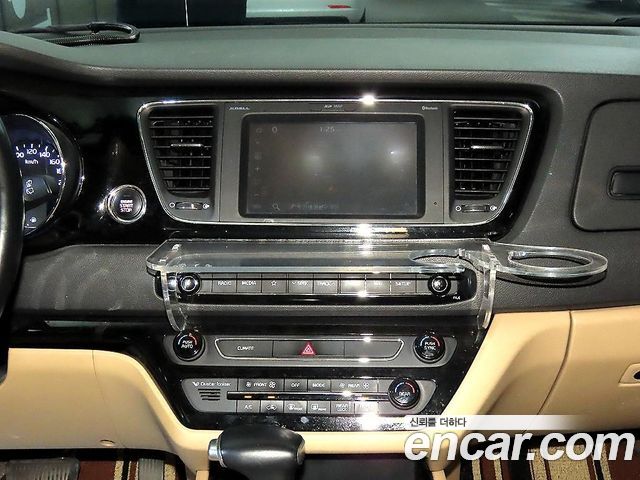 Kia Carnival Gasoline 7-Seater Hi-Limousine President 2019 — фото 15