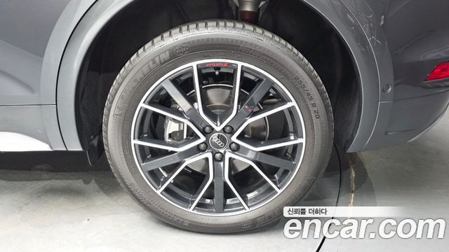 Audi Q5 (FY) 45 TFSI Quattro Premium 2024 — фото 27