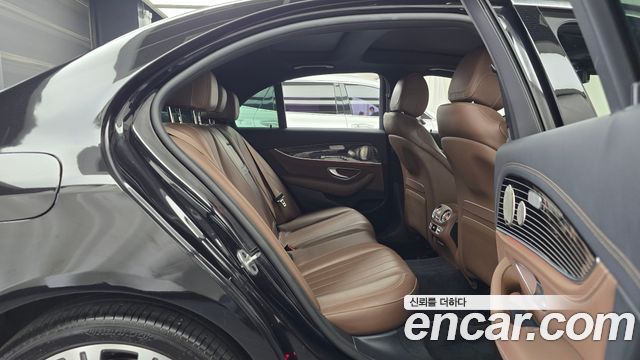 Mercedes-Benz E-Class (W213) E450 4MATIC Exclusive 2022 — фото 12
