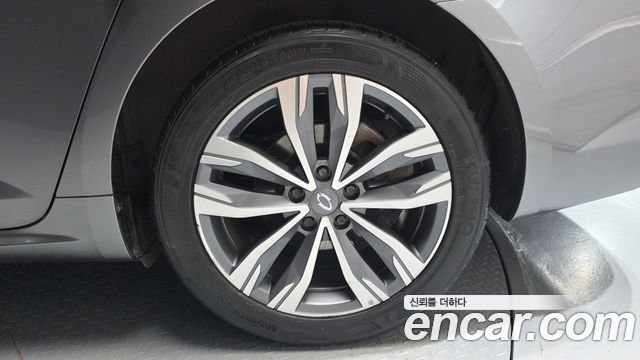 Renault Korea SM6 1.8 TCe LE 2021 — фото 21