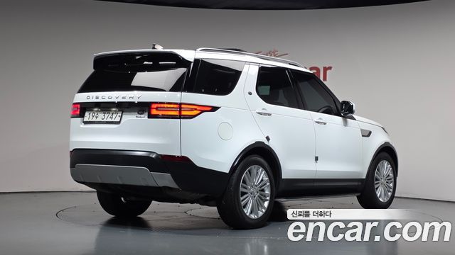 Land Rover Discovery 5 3.0 TD6 HSE Luxury 2018 — фото 2