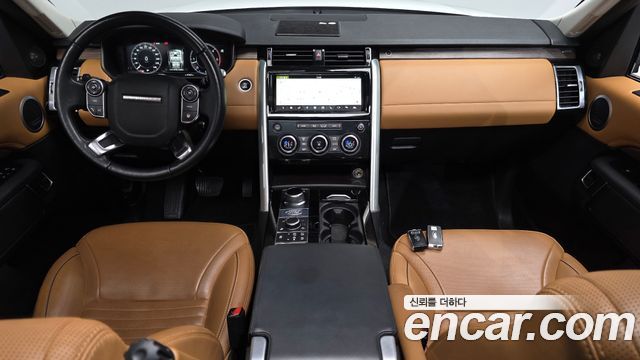 Land Rover Discovery 5 3.0 TD6 HSE Luxury 2018 — фото 7