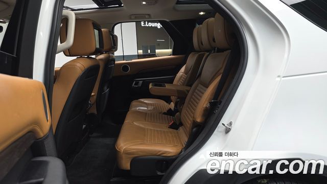 Land Rover Discovery 5 3.0 TD6 HSE Luxury 2018 — фото 12