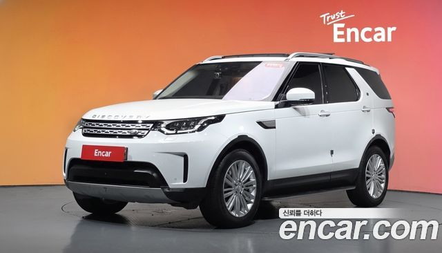 Land Rover Discovery 5 3.0 TD6 HSE Luxury 2018 — фото 1